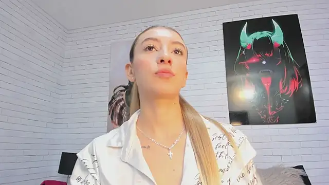 AlanaaHell online show from March 31, 2026, 11:05 pm