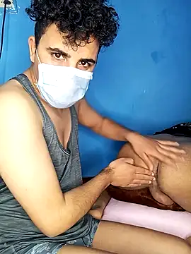 coupl hwaya99 online show from March 13, 2026, 2:18 am