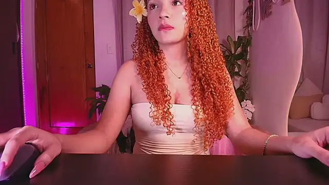  lindapynk  online show from April 9, 2026, 8:36 pm