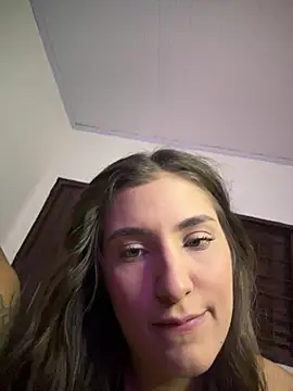 Jh0nZer0 online show from June 10, 2026, 10:52 pm