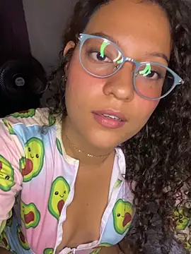 Snapshot of CristalXO chatting on April 5, 2026, 10:18 pm CristalXO online show from April 5, 2026, 10:18 pm