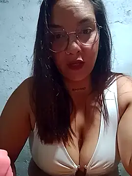 kuramaqueen online show from March 5, 2026, 2:40 am