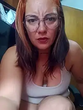 kuramaqueen online show from March 26, 2026, 3:56 am