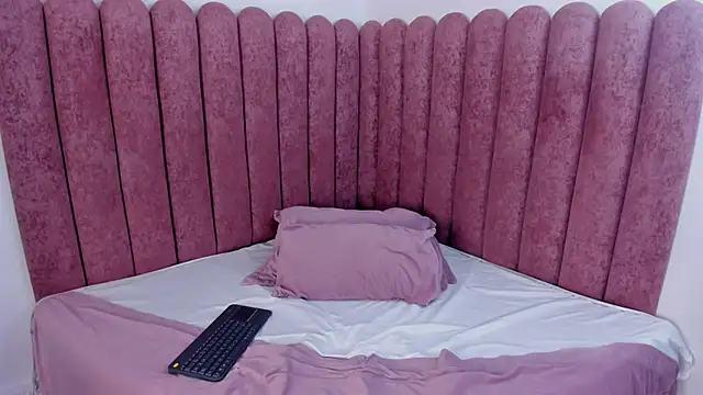 Zoe Banx online show from February 1, 2026, 3:27 am