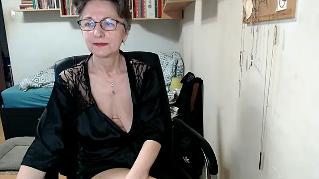 katemodel online show from September 9, 2025, 6:57 am