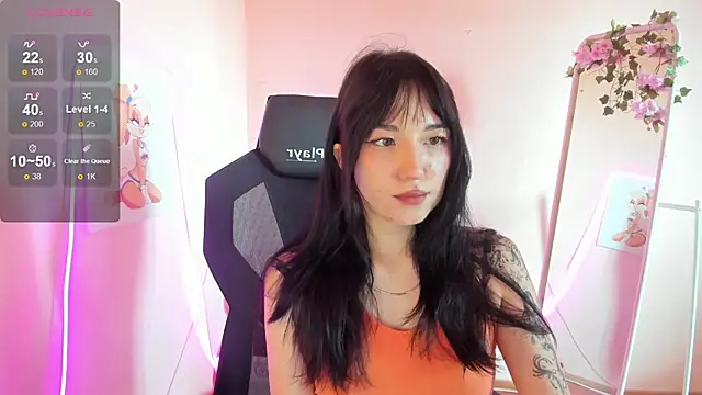 AliceeinWonderlanddd online show from July 18, 2026, 2:49 am