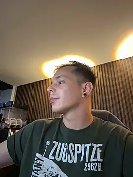 AxelMuller online show from February 10, 2026, 8:51 am