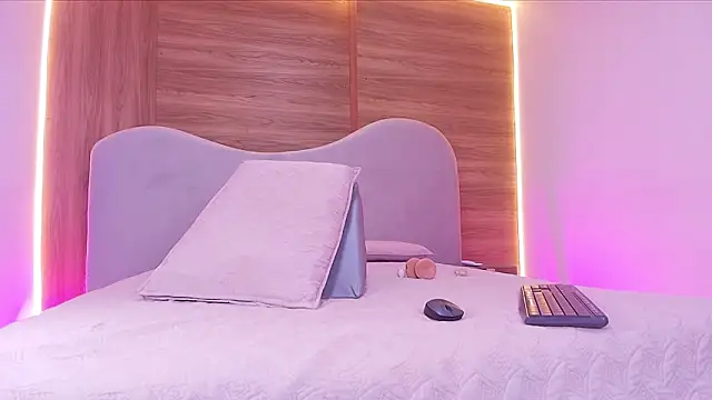 shaina adams online show from March 4, 2026, 12:00 pm