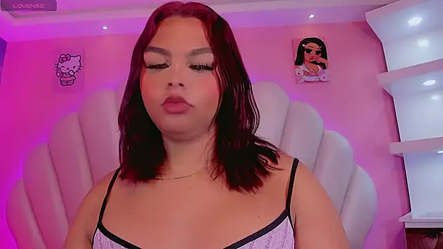 Snapshot of Maia_Hotts chatting on February 7, 2026, 12:09 pm Maia Hotts online show from February 7, 2026, 12:09 pm