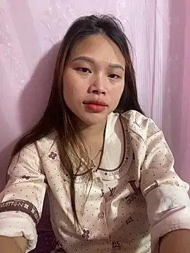 Emxinhka1 online show from May 8, 2026, 1:22 am
