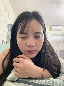  Lylyy online show from March 26, 2026, 1:22 am