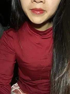 uyensexy online show from February 25, 2026, 2:27 pm