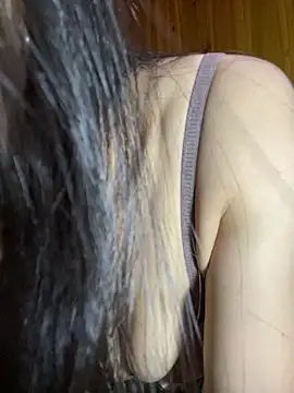 uyensexy online show from April 20, 2026, 12:57 am