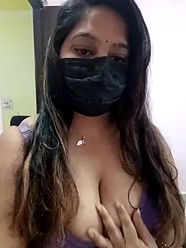 Aliya Hott online show from March 19, 2026, 5:33 am