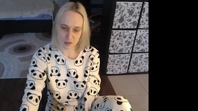 Snapshot of Your_guilty_pleasure1 chatting on February 7, 2026, 12:42 pm Your guilty pleasure1 online show from February 7, 2026, 12:42 pm