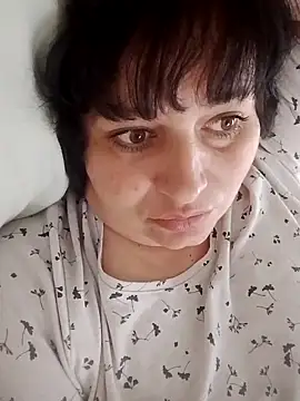 sara222619 online show from April 15, 2026, 12:45 pm