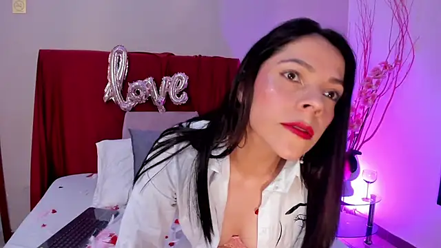 Snapshot of AnnaBroooks chatting on February 14, 2026, 11:23 pm AnnaBroooks online show from February 14, 2026, 11:23 pm