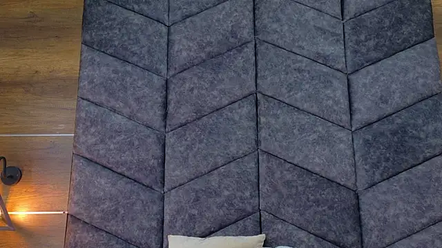 AnnieRouse   online show from March 13, 2026, 11:50 am