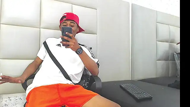 Snapshot of TonnyMarck chatting on February 3, 2026, 2:53 am TonnyMarck online show from February 3, 2026, 2:53 am