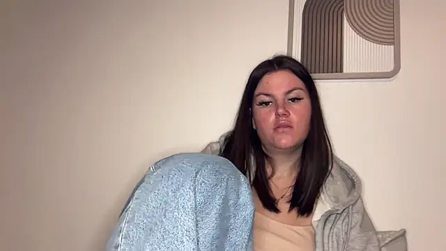 Snapshot of kiaraaaa75 chatting on February 4, 2026, 5:19 pm kiaraaaa75 online show from February 4, 2026, 5:19 pm