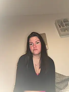 kiaraaaa75 online show from March 31, 2026, 7:14 pm