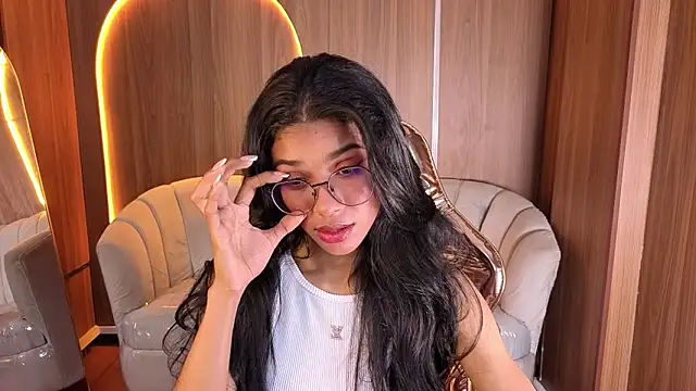 Alina b  online show from February 20, 2026, 8:20 pm