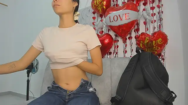 Snapshot of velvetluna_ chatting on February 20, 2026, 11:11 am velvetluna online show from February 20, 2026, 11:11 am