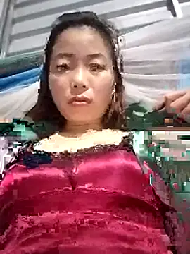 Snapshot of Ella-aa chatting on February 21, 2026, 10:33 pm Ella-aa online show from February 21, 2026, 10:33 pm