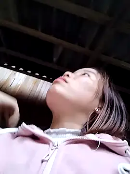 Ella-aa online show from March 15, 2026, 6:41 am