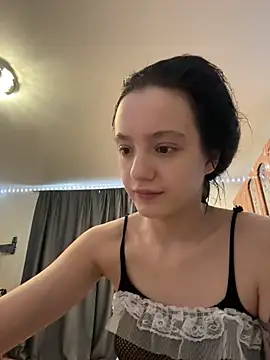 Snapshot of MiaTee chatting on February 11, 2026, 4:50 am MiaTee online show from February 11, 2026, 4:50 am