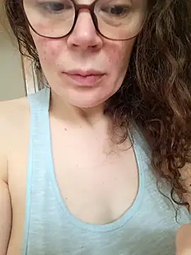 Snapshot of Isa363636 chatting on February 3, 2026, 8:52 am Isa363636 online show from February 3, 2026, 8:52 am