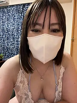 Mitsuco surflady online show from April 28, 2026, 6:24 pm