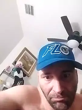 Coocudiejuicy online show from February 13, 2026, 12:23 pm