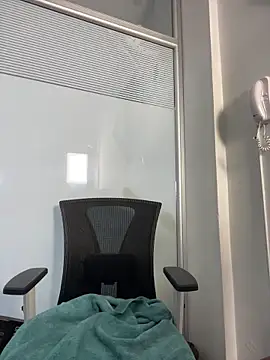 Nahomy Benett online show from February 20, 2026, 11:54 am