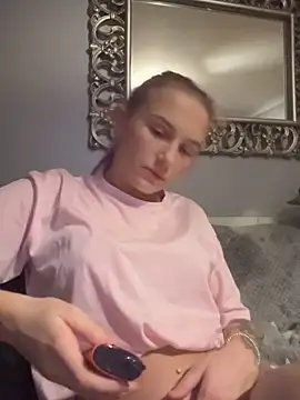 Milssweetx online show from March 21, 2026, 9:07 pm