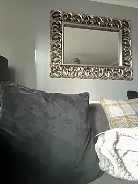 Milssweetx online show from March 30, 2026, 7:31 am