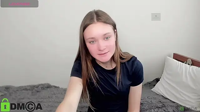 Snapshot of Elina_X chatting on May 25, 2026, 1:17 pm Elina X online show from May 25, 2026, 1:17 pm