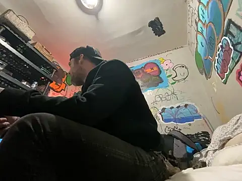 Snapshot of gothboiplzty chatting on February 21, 2026, 9:05 pm gothboiplzty online show from February 21, 2026, 9:05 pm