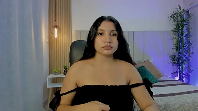 Snapshot of Victoria_Rosee chatting on April 17, 2026, 1:03 pm Victoria Rosee online show from April 17, 2026, 1:03 pm