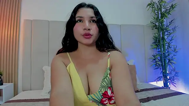 Snapshot of Victoria_Rosee chatting on May 11, 2026, 2:45 pm Victoria Rosee online show from May 11, 2026, 2:45 pm
