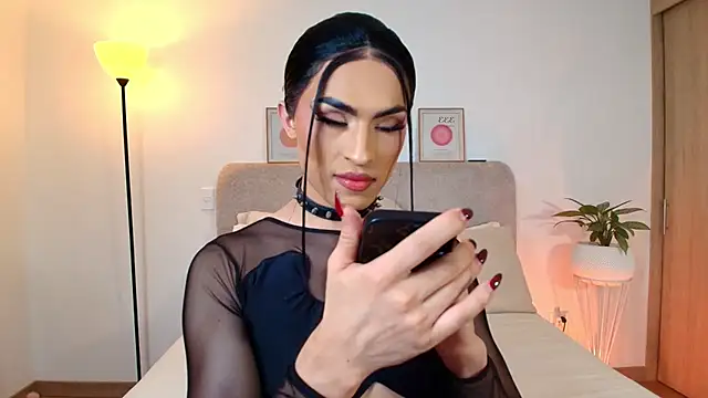 KarolPortellaa online show from March 25, 2026, 11:11 pm