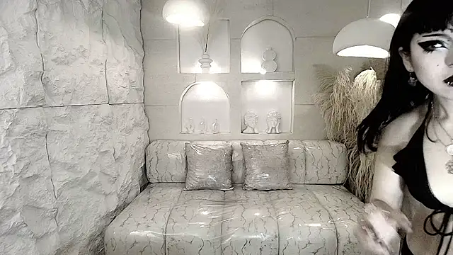 Snapshot of vampkitty_r chatting on February 4, 2026, 12:55 pm vampkitty r online show from February 4, 2026, 12:55 pm