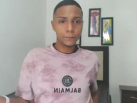 Snapshot of hotboyluxe chatting on February 15, 2026, 3:47 am hotboyluxe online show from February 15, 2026, 3:47 am