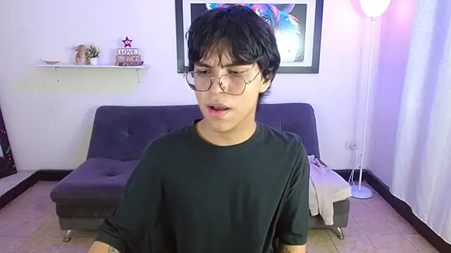 Maecum18 online show from February 19, 2026, 8:38 pm