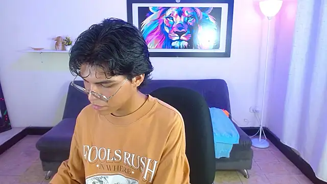 Maecum18 online show from March 6, 2026, 8:49 pm