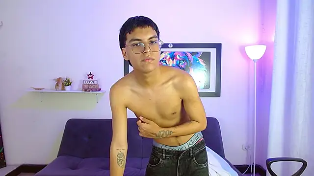 Maecum18 online show from March 10, 2026, 9:09 pm