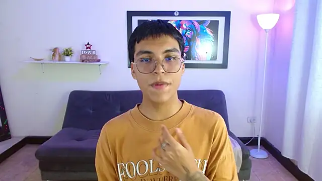 Maecum18 online show from March 20, 2026, 8:25 pm