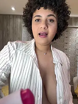 BabyChanntal online show from April 1, 2026, 8:39 pm