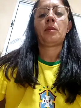 Snapshot of Renataalves chatting on July 5, 2026, 12:12 pm Renataalves online show from July 5, 2026, 12:12 pm