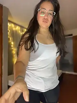 alisbloom online show from April 10, 2026, 6:34 pm